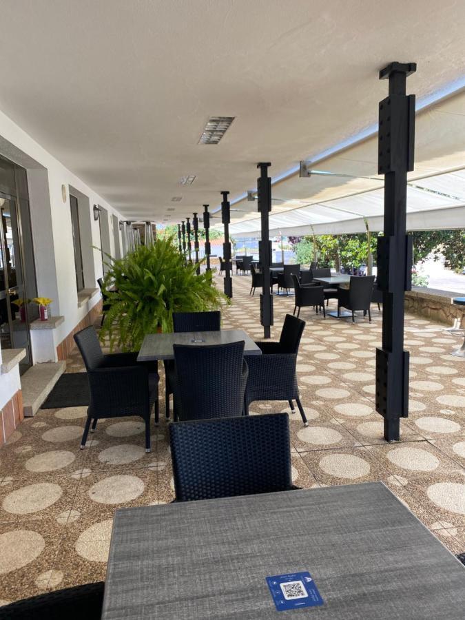 Hotel Las Cigueenas Trujillo Luaran gambar