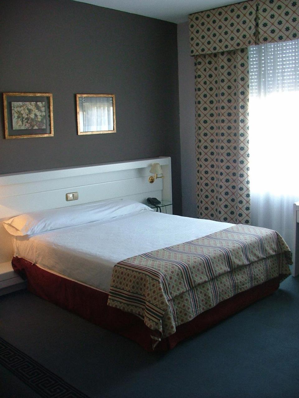 Hotel Las Cigueenas Trujillo Luaran gambar