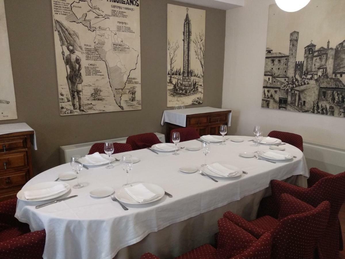 Hotel Las Cigueenas Trujillo Luaran gambar