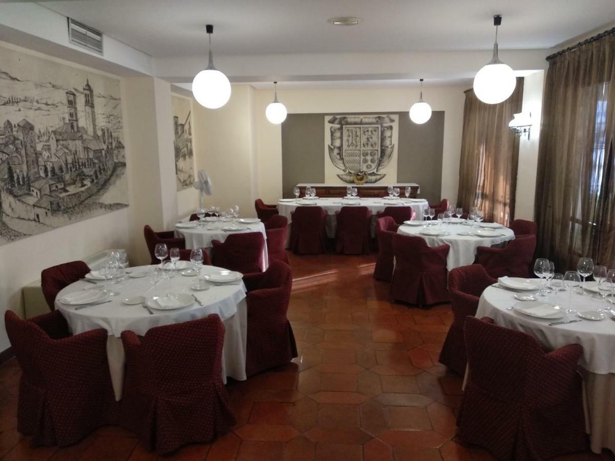 Hotel Las Cigueenas Trujillo Luaran gambar