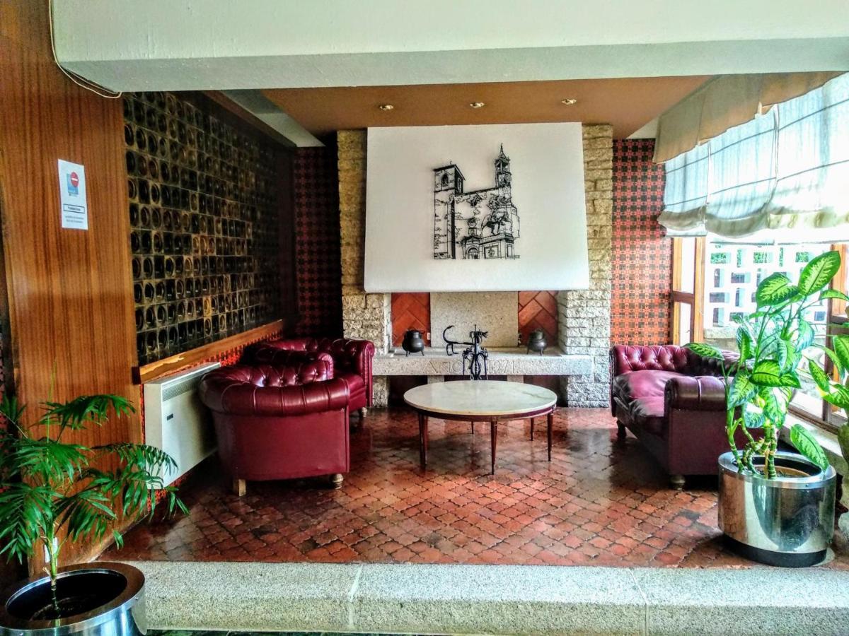 Hotel Las Cigueenas Trujillo Luaran gambar